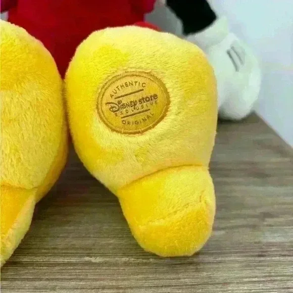 Official Minnie Mouse plush - Picture 3 of 7